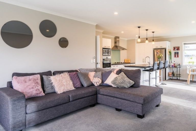 Photo of property in 27 Gallipoli Place, Paraparaumu, 5032