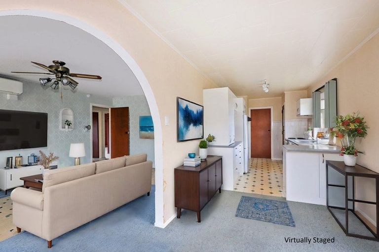 Photo of property in 48 Trigg Crescent, Taradale, Napier, 4112