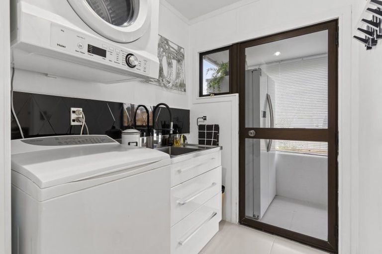 Photo of property in 114 Tirohanga Drive, Whangamata, 3620