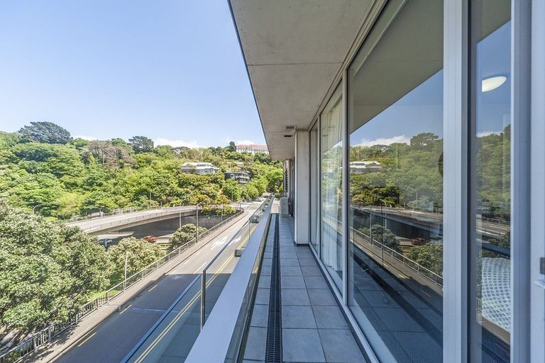 Photo of property in Montreaux Apartments, 4e/164 The Terrace, Wellington Central, Wellington, 6011