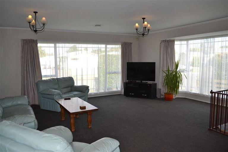 Photo of property in 11 Duke Avenue, Pukekohe, 2120