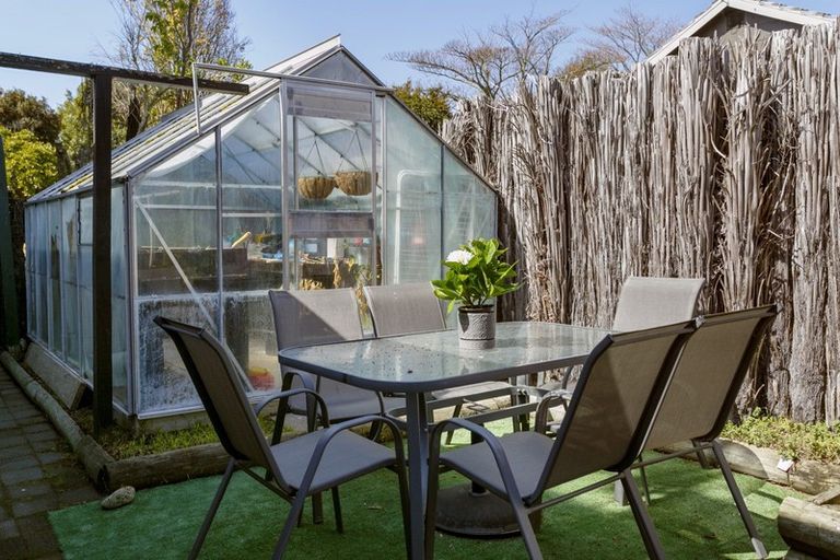 Photo of property in 1/4 Kereru Street, Two Mile Bay, Taupo, 3330