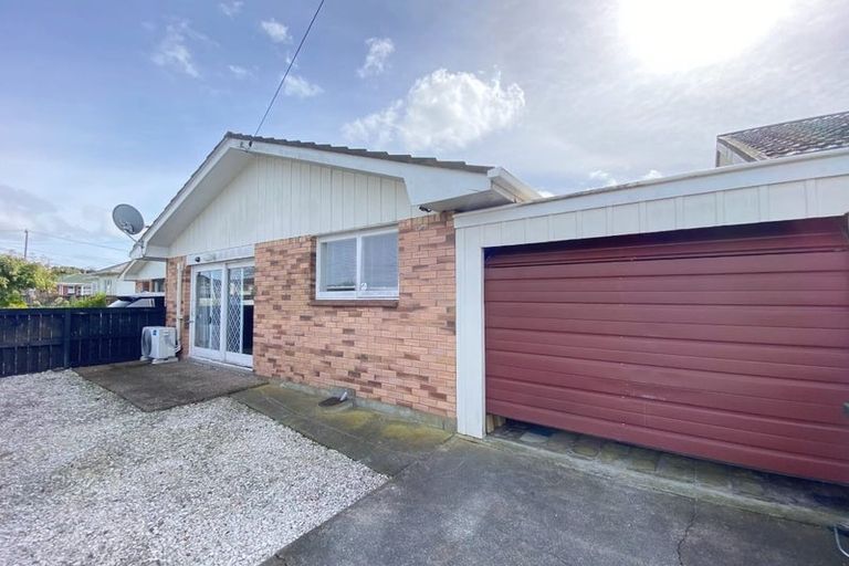 Photo of property in 2/1 Hill Road, Papatoetoe, Auckland, 2025