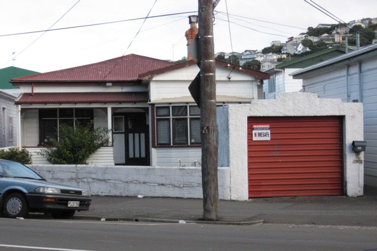 Photo of property in 104 Kilbirnie Crescent, Kilbirnie, Wellington, 6022