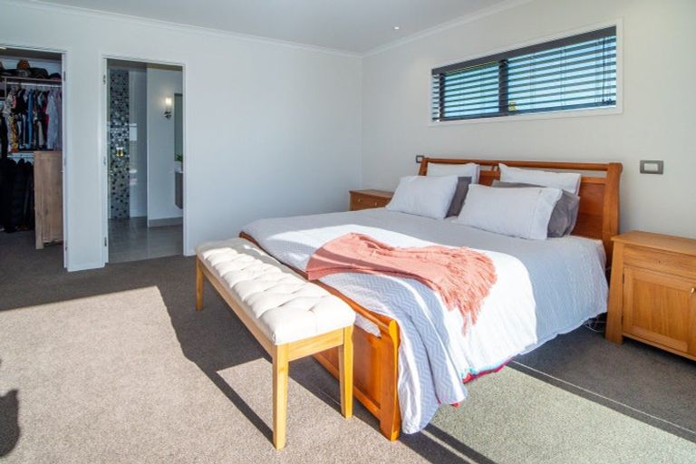 Photo of property in 64 Lakeview Lane, Mangawhai, 0573