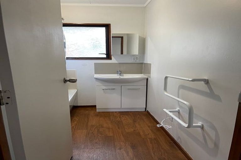 Photo of property in 12 Manor Place, Bader, Hamilton, 3206