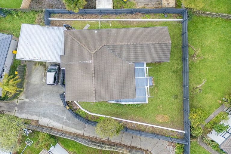 Photo of property in 1/22 Leiden Place, Totara Vale, Auckland, 0629