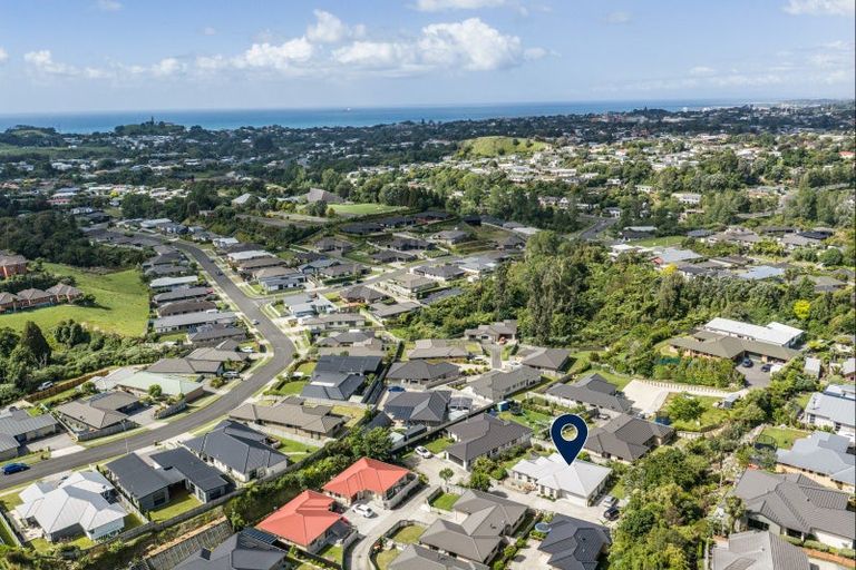 Photo of property in 15a Frederick Place, Whalers Gate, New Plymouth, 4310