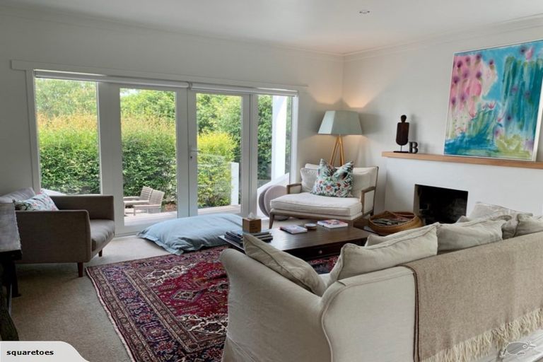 Photo of property in 47 Cutfield Road, New Plymouth, 4310