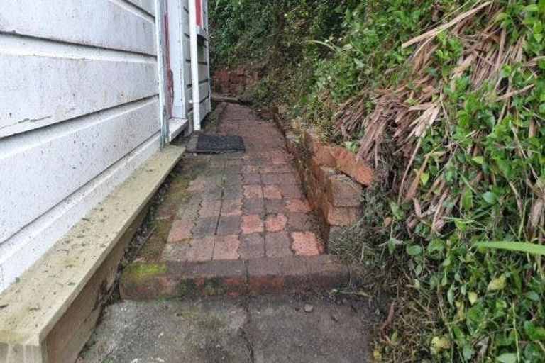 Photo of property in 13 Mortimer Terrace, Aro Valley, Wellington, 6021