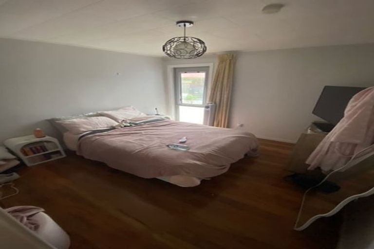 Photo of property in 9 Cockayne Crescent, Sunnynook, Auckland, 0620