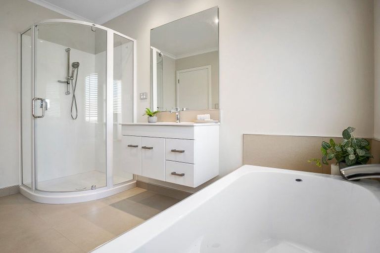 Photo of property in 16 Tiaki Way, Cambridge, 3434