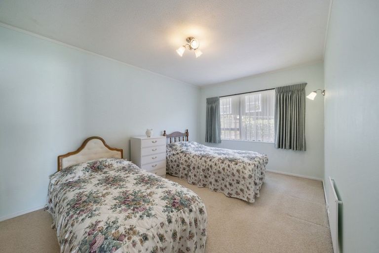 Photo of property in 2/369 Main Road, Tawa, Wellington, 5028