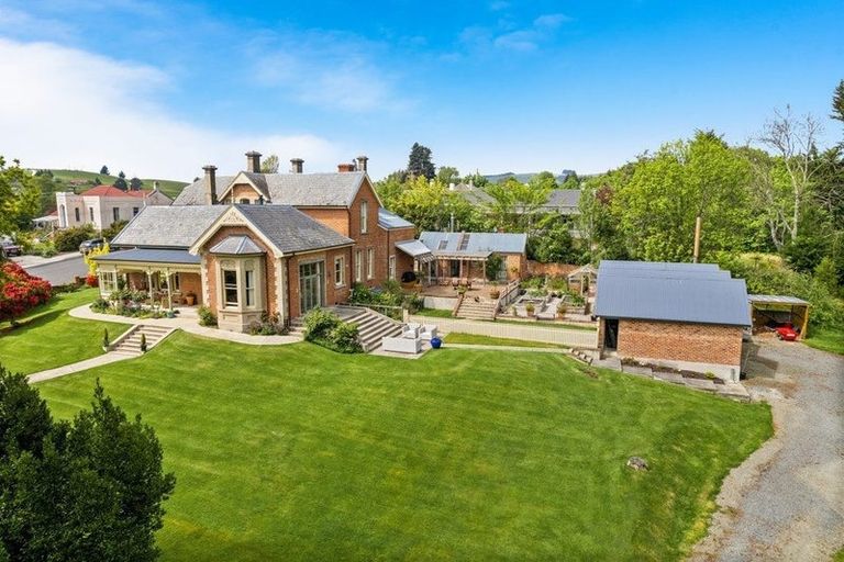 Photo of property in 20 Peel Street, Lawrence, 9532