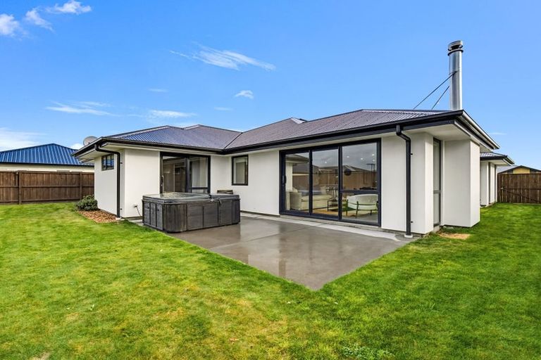 Photo of property in 29 Te Kanawa Lane, Rolleston, 7615