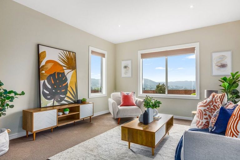 Photo of property in 129 Te Puia Drive, Aotea, Porirua, 5024