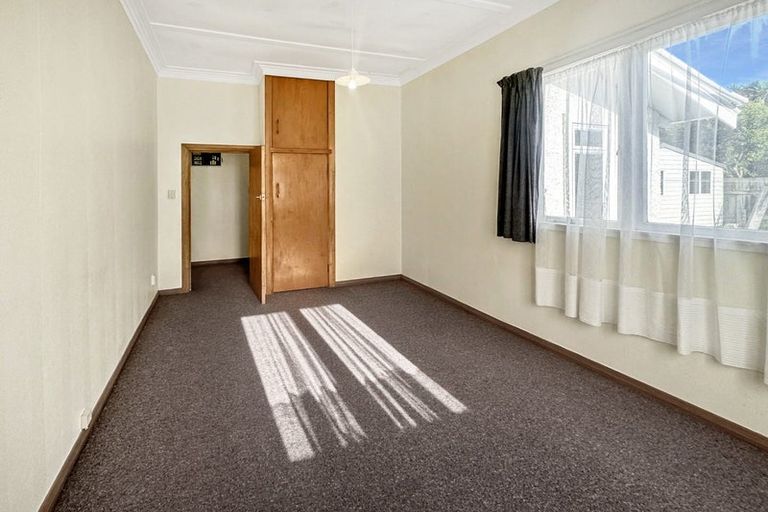 Photo of property in 1 Parkes Avenue, Saint Johns Hill, Whanganui, 4501