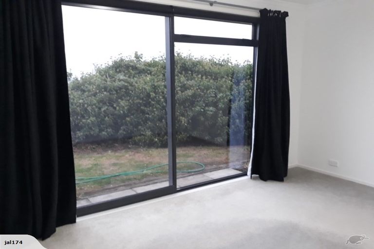 Photo of property in 15 South Road, Kensington, Dunedin, 9011