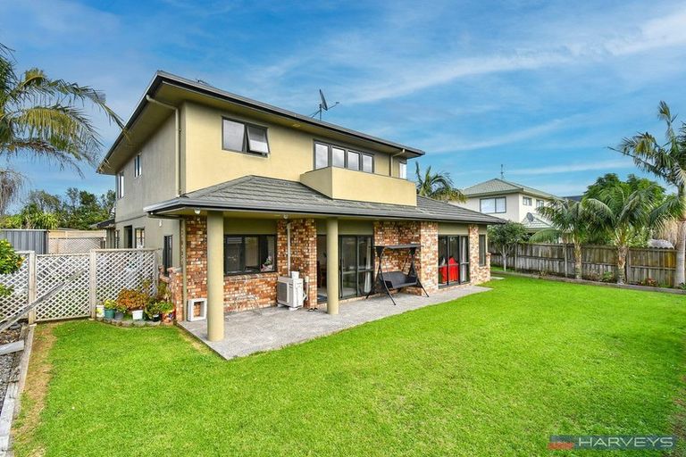 Photo of property in 12 Watervista Place, Mangere Bridge, Auckland, 2022