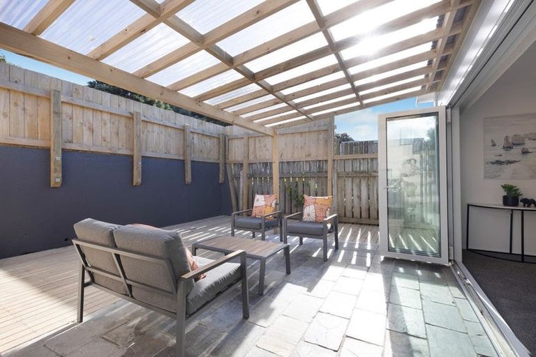 Photo of property in 62 Happy Valley Road, Owhiro Bay, Wellington, 6023