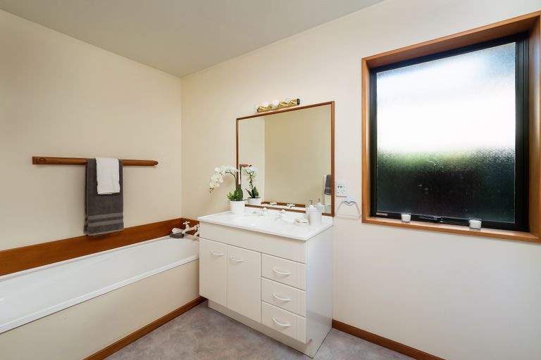 Photo of property in 2/39 Sparks Road, Hoon Hay, Christchurch, 8025