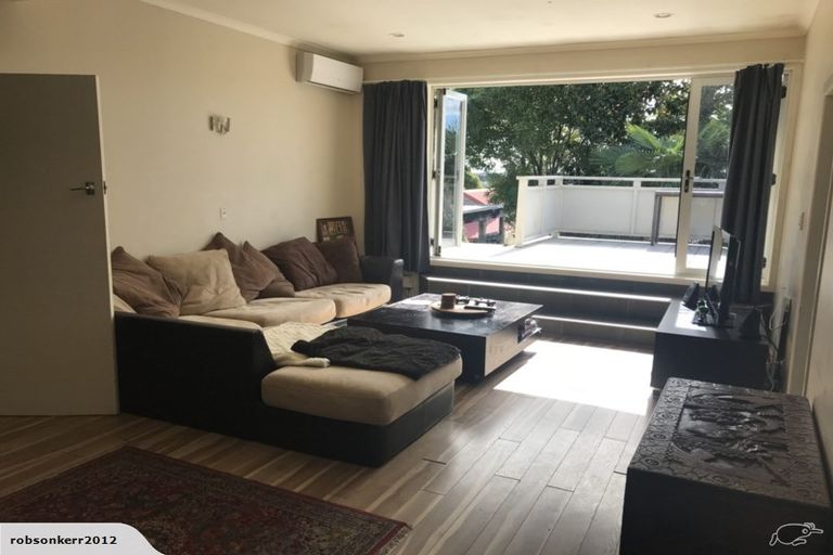 Photo of property in 2/20 Hutchinsons Road, Bucklands Beach, Auckland, 2014