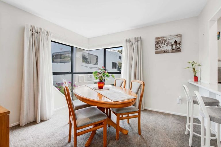 Photo of property in 9 Crampton Court, Orewa, 0931