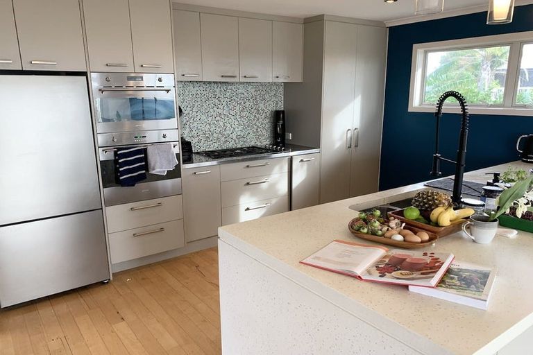 Photo of property in 103 Stanmore Bay Road, Stanmore Bay, Whangaparaoa, 0932