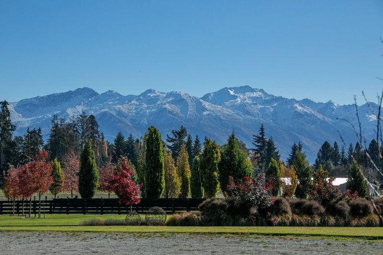 Photo of property in 14 Little Orchard Way, Wanaka, 9382