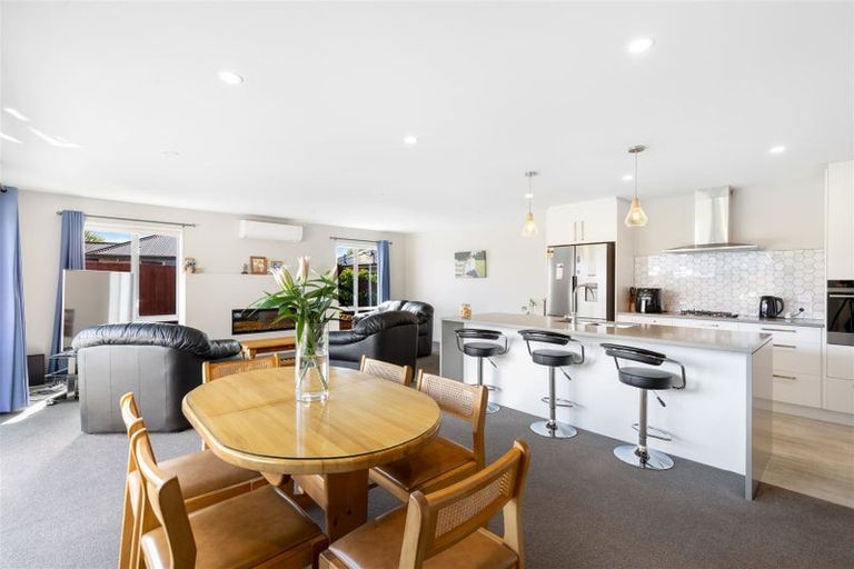 Photo of property in 5 Glenbarr Lane, Broomfield, Christchurch, 8042