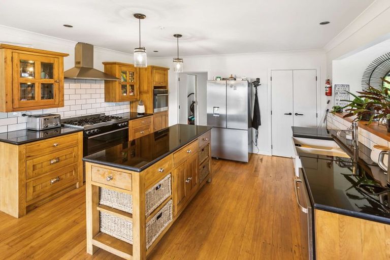 Photo of property in 294 Inland Road North, Tikorangi, Waitara, 4383