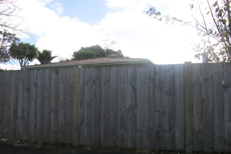 Photo of property in 4 Brett Place, Takaro, Palmerston North, 4412