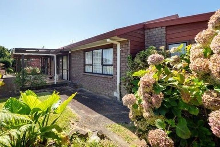 Photo of property in 4 Orchard Place, Lynmore, Rotorua, 3010