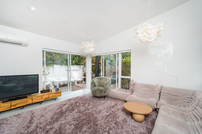 Photo of property in 423b Featherston Street, Palmerston North, 4414