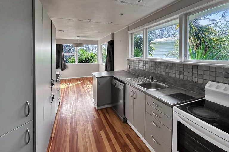 Photo of property in 18 Slacks Road, Awapuni, Palmerston North, 4412