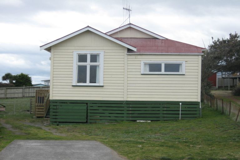 Photo of property in 5 Aranui Avenue, Waitarere Beach, Levin, 5510