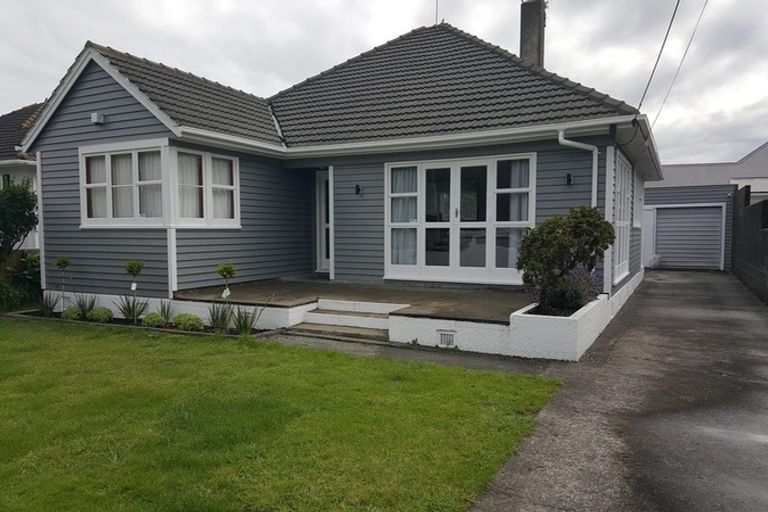 Photo of property in 2 Trevethick Grove, Woburn, Lower Hutt, 5010