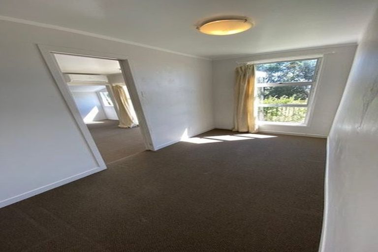Photo of property in 24 Tiri Tiri Road, Birkdale, Auckland, 0626