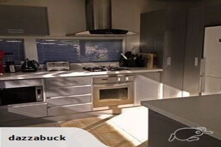 Photo of property in 6 Glentui Grove, Khandallah, Wellington, 6035