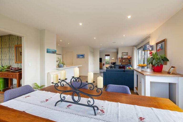 Photo of property in 2 Puketutu Grove, Motueka, 7120