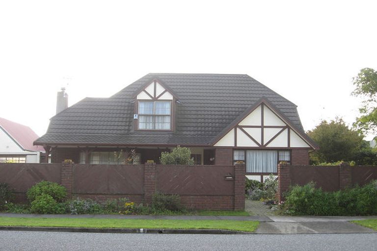 Photo of property in 21 Waddington Drive, Naenae, Lower Hutt, 5011