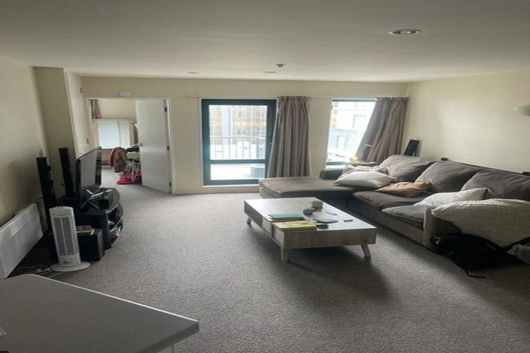 Photo of property in Courtenay Apartments, 505/120 Courtenay Place, Te Aro, Wellington, 6011