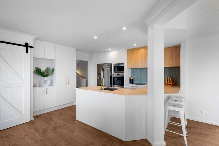 Photo of property in 19 Richards Park Lane, Fernhill, Queenstown, 9300