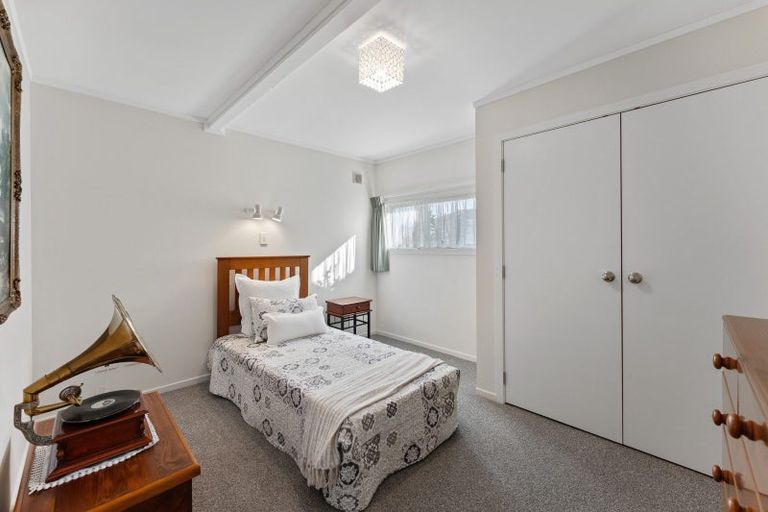 Photo of property in 37 Holland Street, Wainuiomata, Lower Hutt, 5014