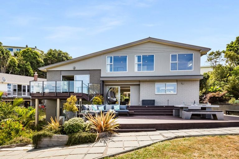 Photo of property in 64a Mana View Road, Paremata, Porirua, 5026