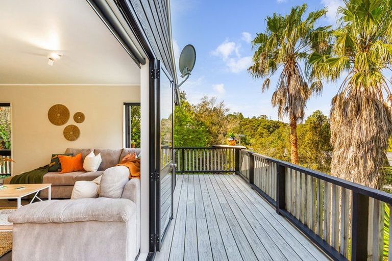 Photo of property in 1/20 Reynolds Place, Torbay, Auckland, 0630