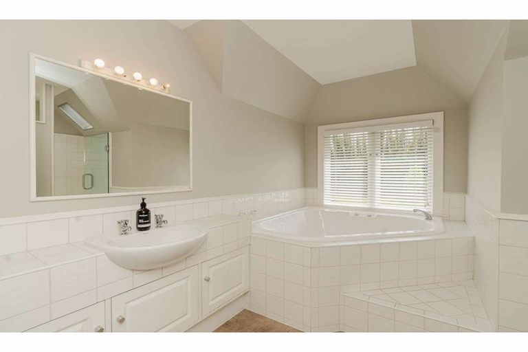 Photo of property in 36 Kendall Road, Kerikeri, 0230