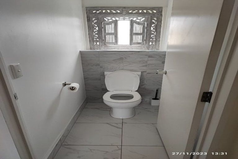 Photo of property in 3 Dayspring Way, Pakuranga, Auckland, 2010