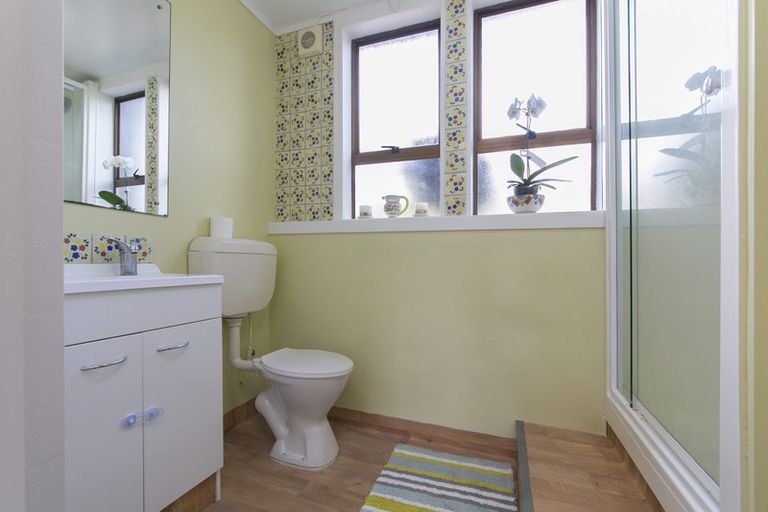 Photo of property in 313 Glengarry Road, Glen Eden, Auckland, 0602