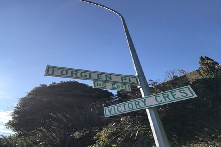 Photo of property in 15 Forglen Place, Tawa, Wellington, 5028